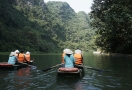 Sampan cruise in Thung Nham (Ninh Binh)