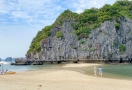 Pristine beach in Cong Dam 