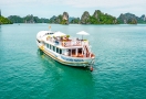 Kayak in Halong Bay