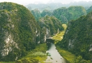 Sampan cruise in Tam Coc (Ninh Binh)