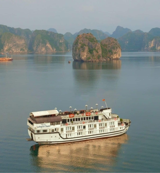 La Regina Classic Cruise Boat In Bai Tu Long Bay 