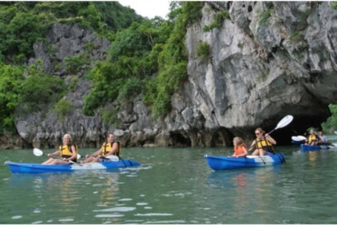 Halong Bay - Sung Sot Cave - Hanoi (B,L)