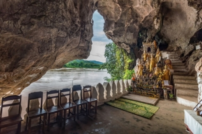 Pak Ou Caves (B,L,D)