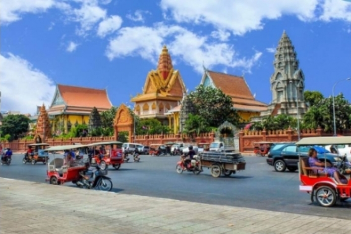 Phnom Penh - Phnom Penh City Tour (B,L,D)