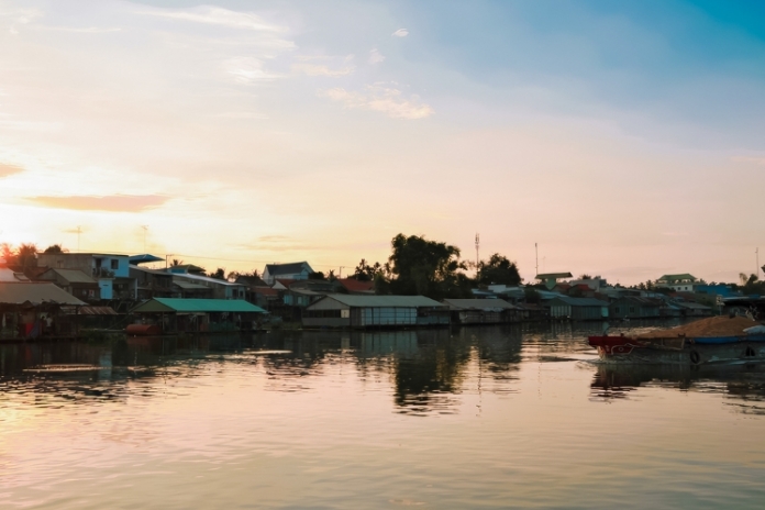 Wat Hanchey - Kampong Cham (B,L,D)