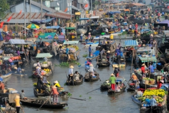 Can Tho - Cai Rang floating market - Saigon (B,L)