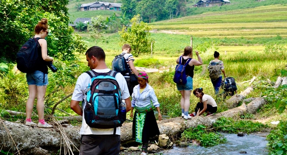 Trekking in Ba Be National Park