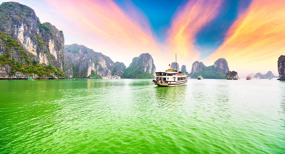 Halong Bay Cruise, Vietnam