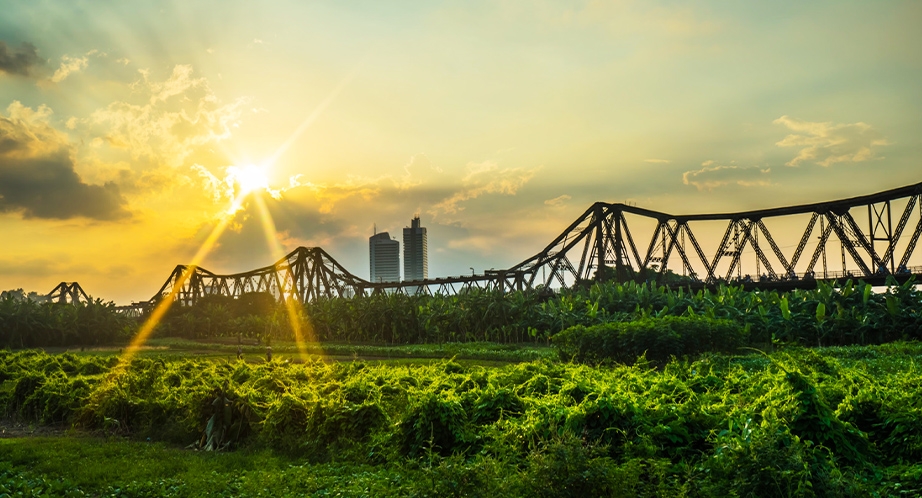 Long Bien Bridge