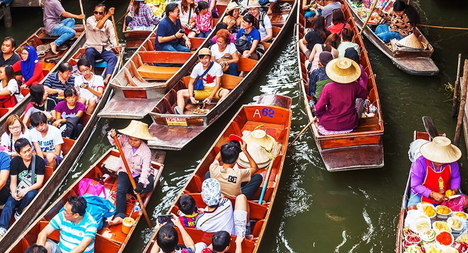 Damnoen Saduak floating market