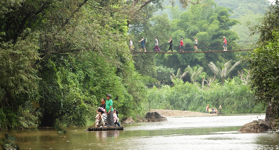 Bamboo raft on Mae Tang river