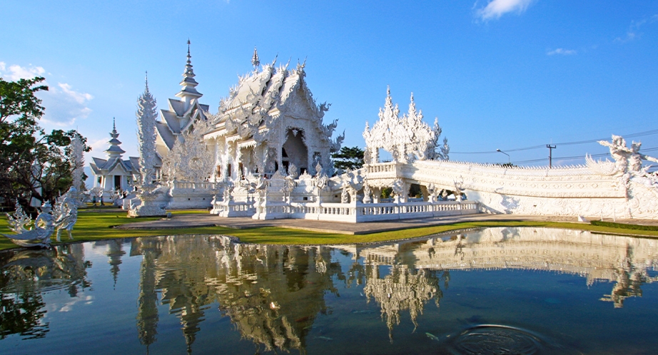 Wat Rong Khun (White Temple)