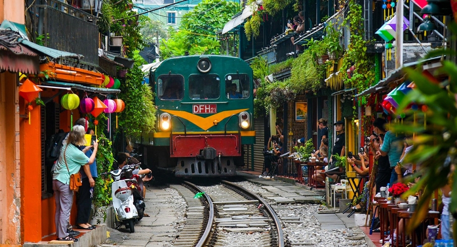 922-hanoi-vietnam