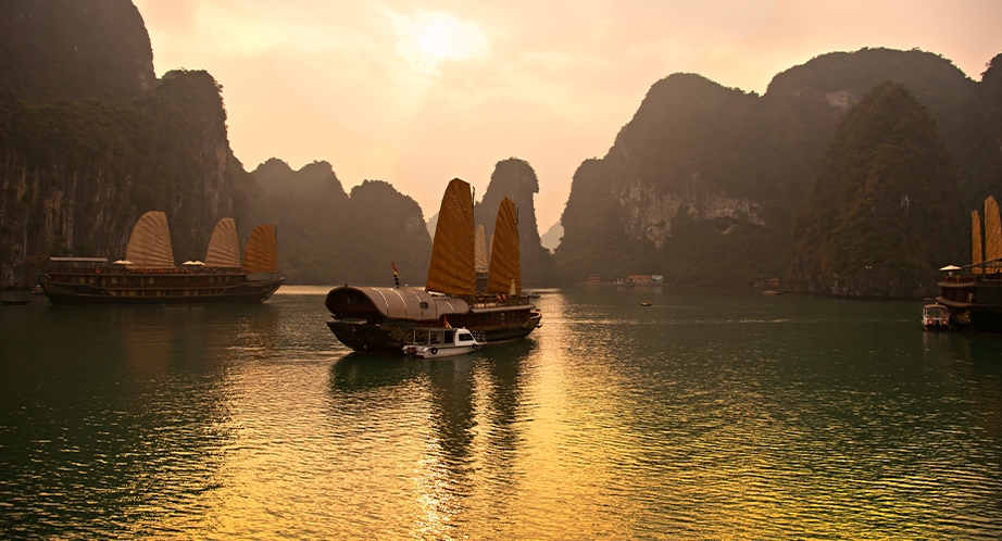 Halong Bay Cruise, Vietnam