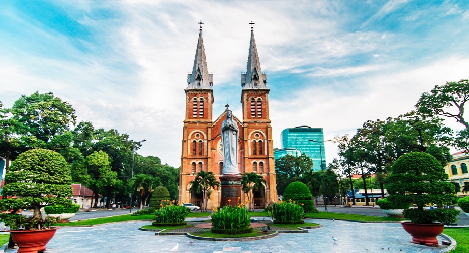 922-9-hcm-vietnam-holidays-12days