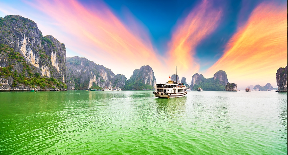 922-halong2-impressive-vietnam-8days