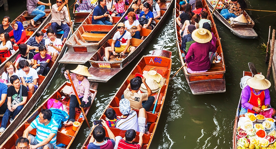 Damnoen Saduak floating market