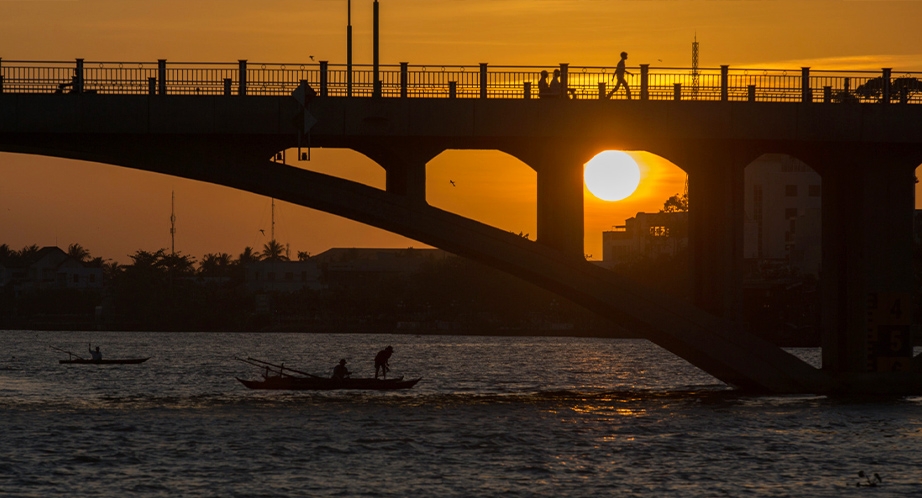 Sampan cruise in Mekong River