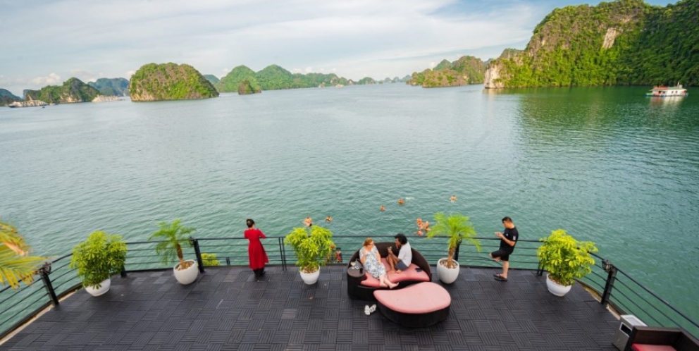 Lan Ha bay's beauty from sundeck 