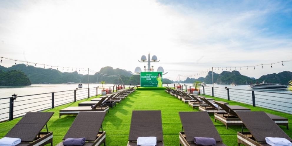 Refresh with airy atmosphere on sundeck