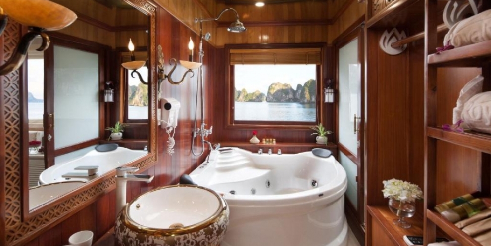 Modern bathroom with panaromic view