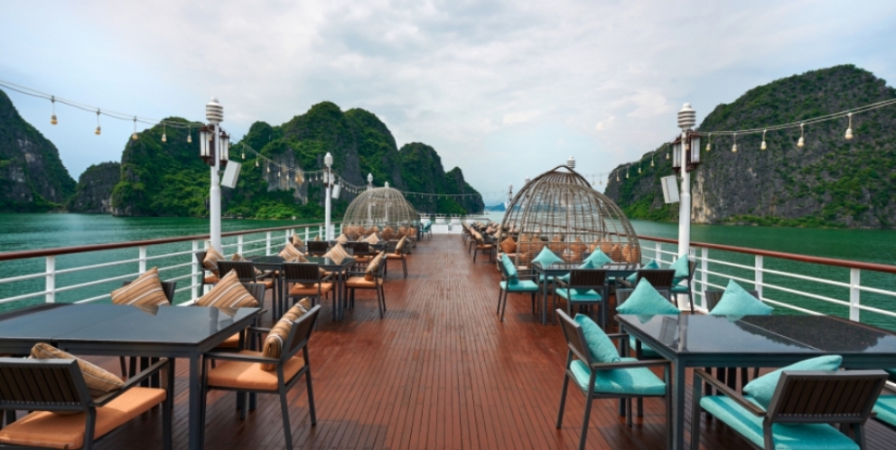 Grand sundeck for Halong Bay sightseeing