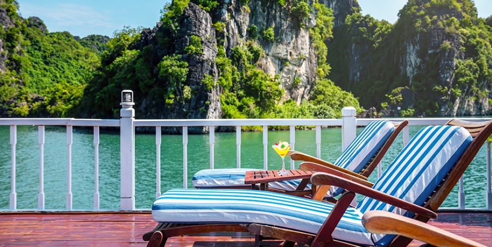 Sundeck-Valentine-junk-Halong