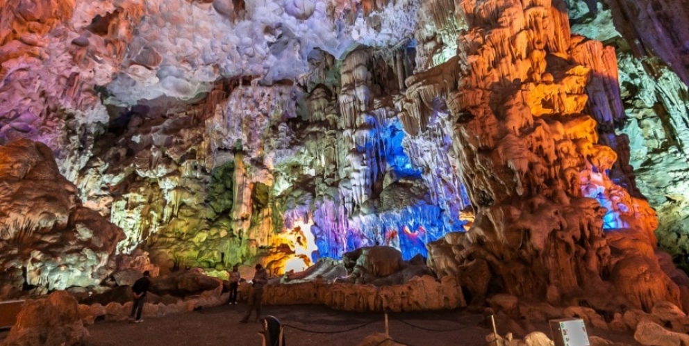 Sung Sot Cave 