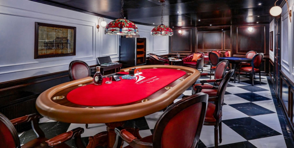 922-cigar-and-poker-room