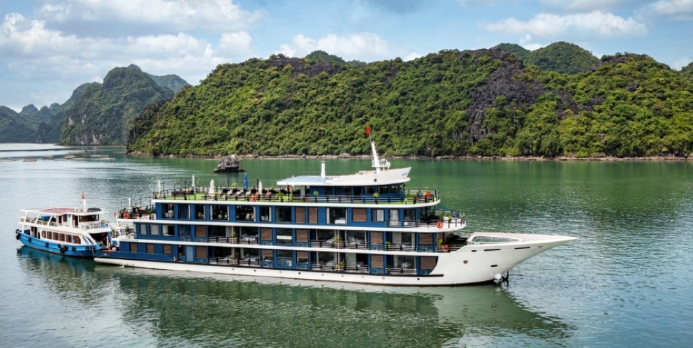 Doris Cruise Halong Bay 