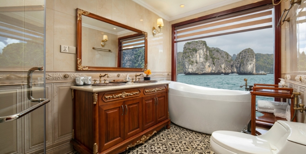 Bathroom with ocean view