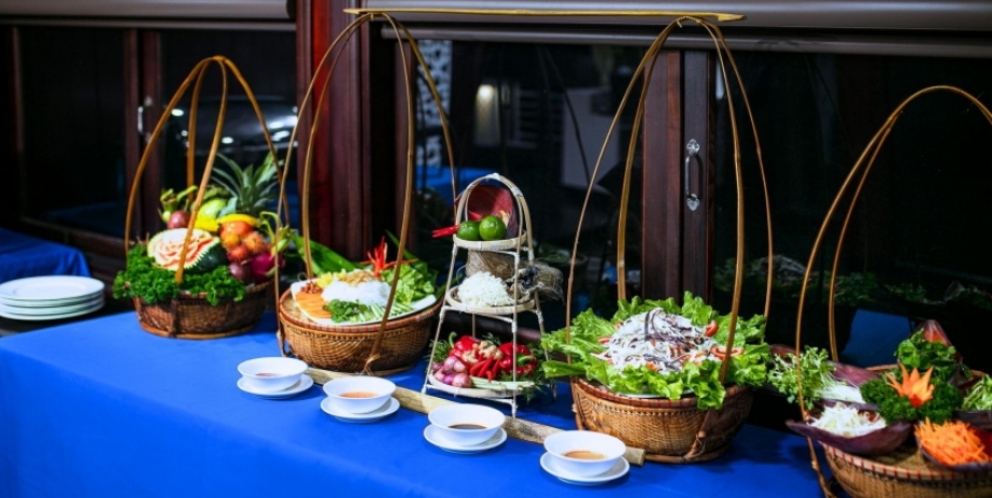 Impressive decor of traditional Vietnamese cuisine 