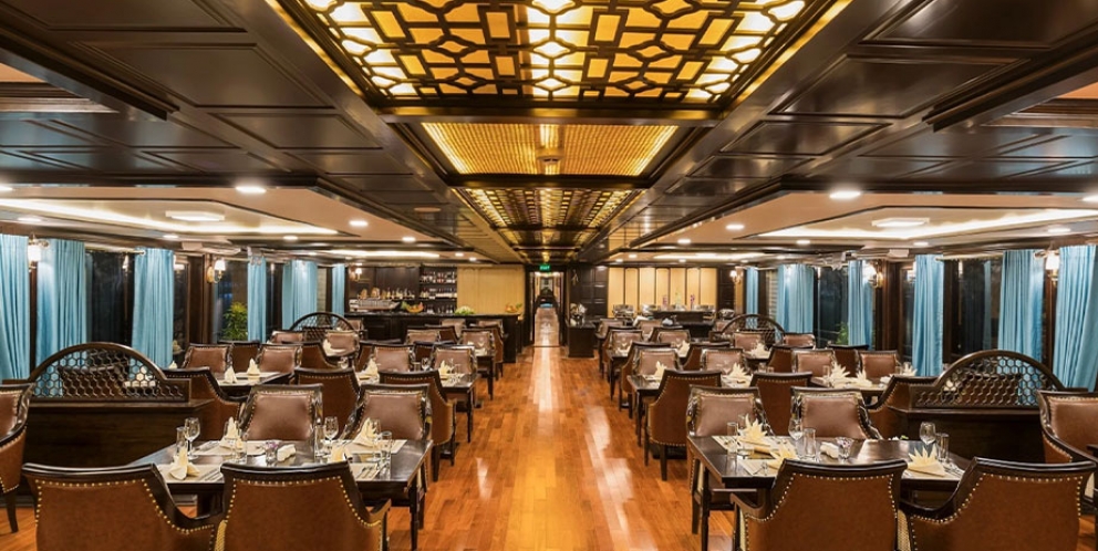 Restaurant-of-cruise