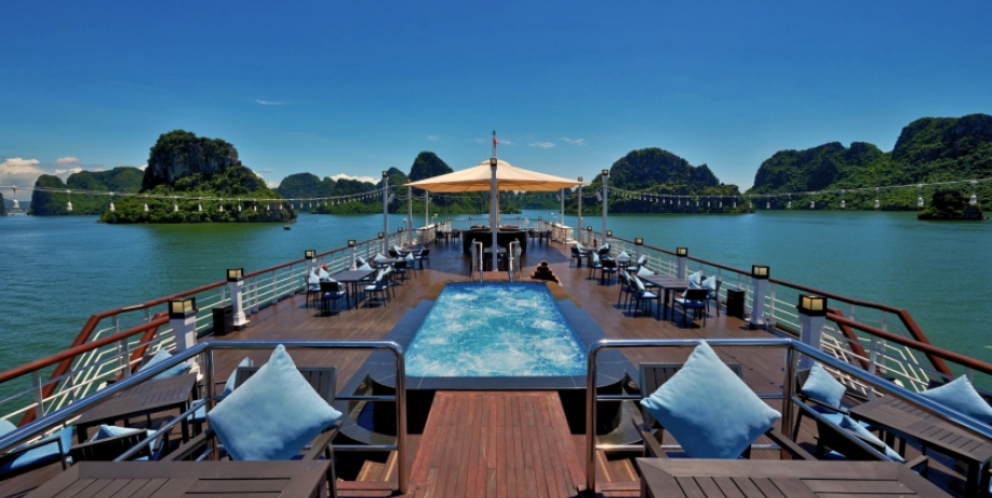 Outdoor swimming pool on boat 