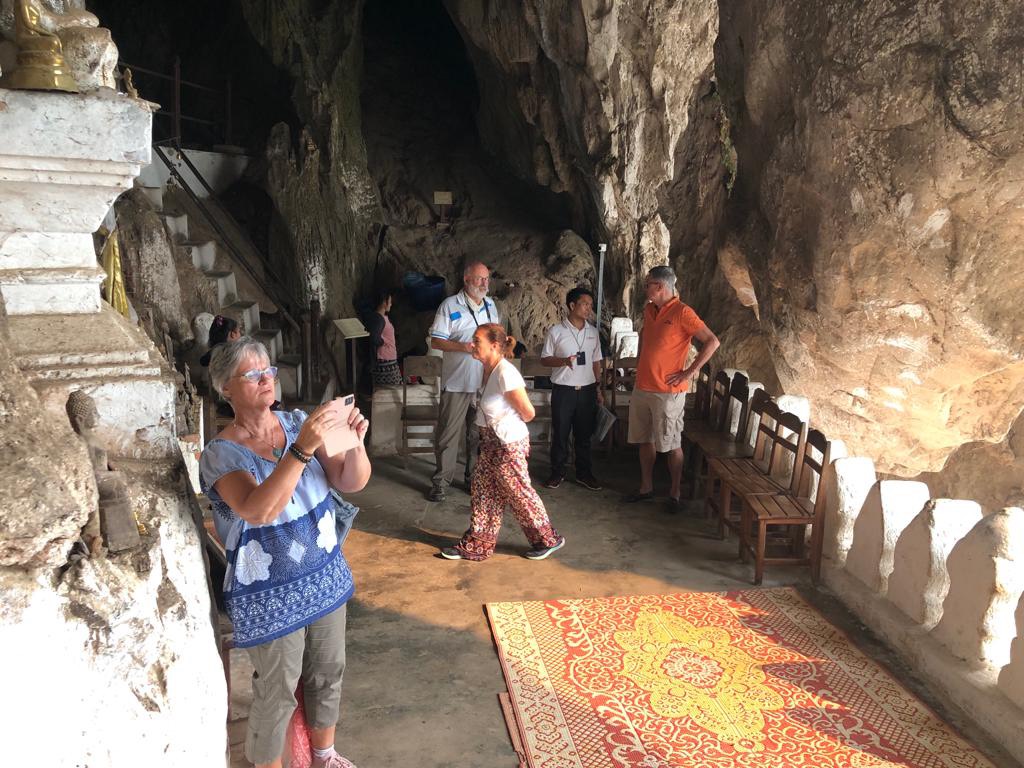 1-Pakou-cave-laos