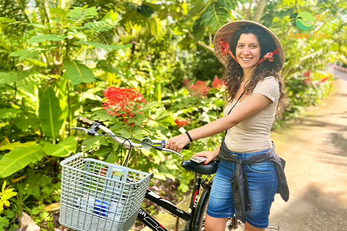 Cycling in Ben Tre Mekong