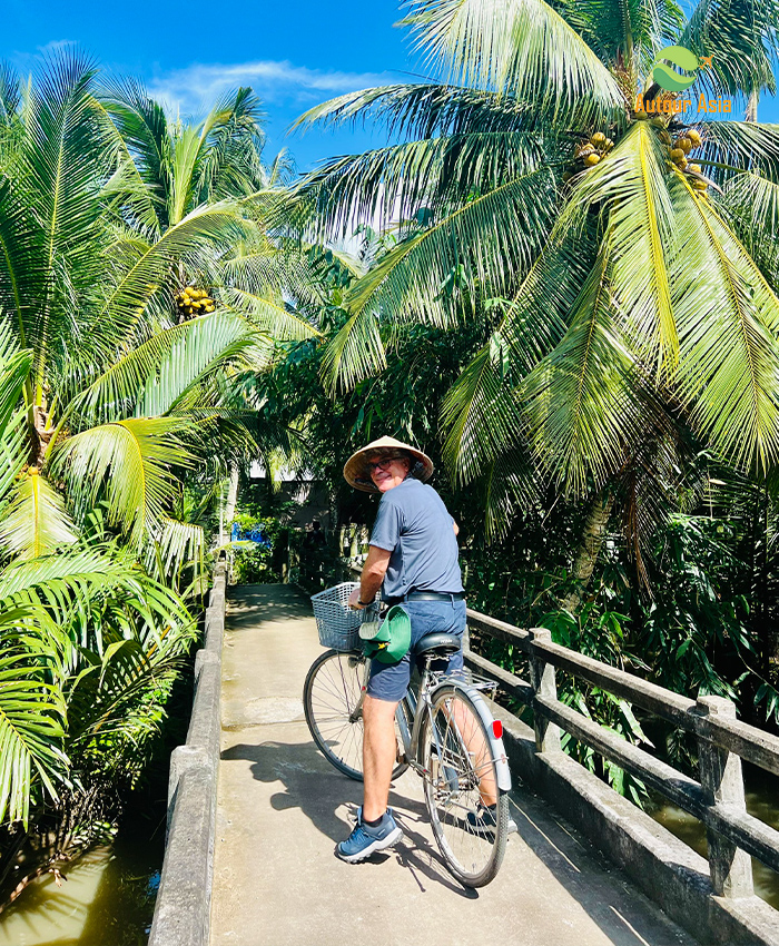 Cycling in Ben Tre Mekong