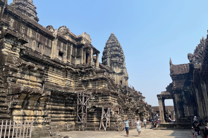 Visit Angkor Wat in the Itinerary Cambodia 21 Days