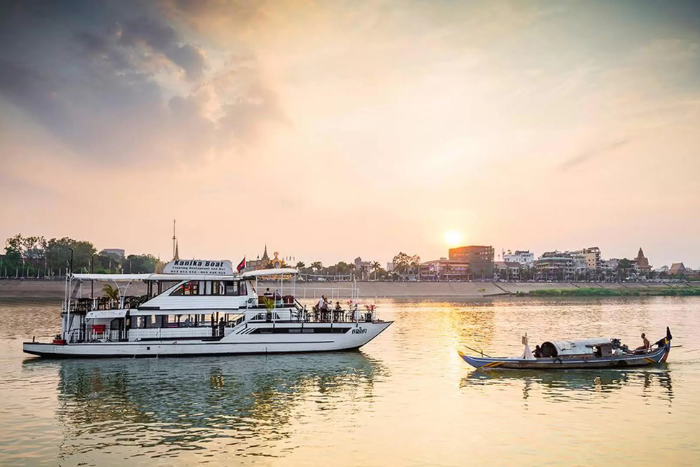 Don’t miss a Mekong river cruise during your 5-day trip in Kratie