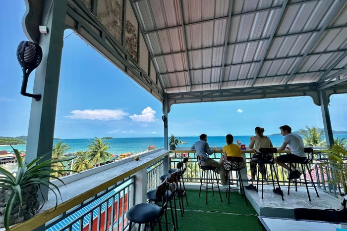 Apsara Sky Bar, one of the best restaurants in Koh Rong