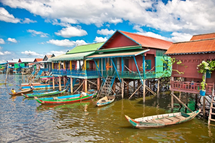 Tonle Sap Lake: The largest freshwater lake in Southeast Asia