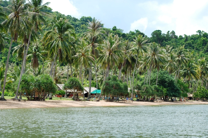 Immerse yourself in beaches of Kep in Cambodia in February