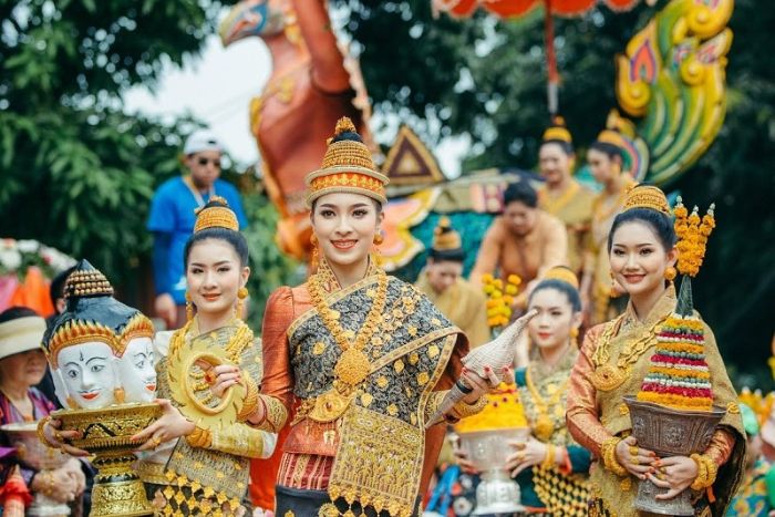 Boun Pi Mai - Laotian New Year not to be missed