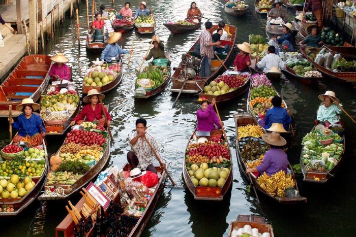 Damnoen Saduak Floating Market - Thailand Must-See in 10 Days