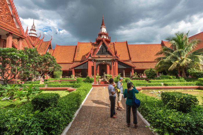 Know more about Cambodia's history 