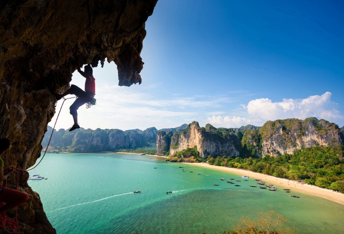 Railay Beach, ideal destination for climbing and swimming