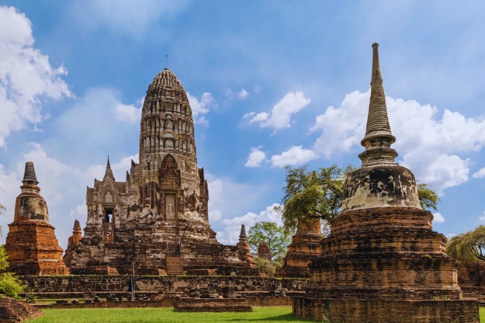 What to do in Ayutthaya? Explore Wat Chaiwatthanaram