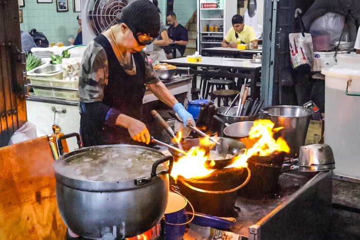 History of Raan Jay Fai, 74-Year-Old Queen Of Bangkok Street Food