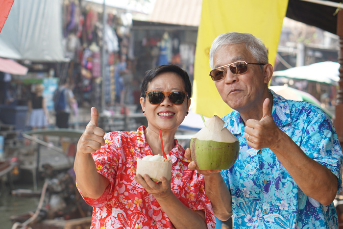 Damnoen Saduak floating market - Bangkok floating market tour