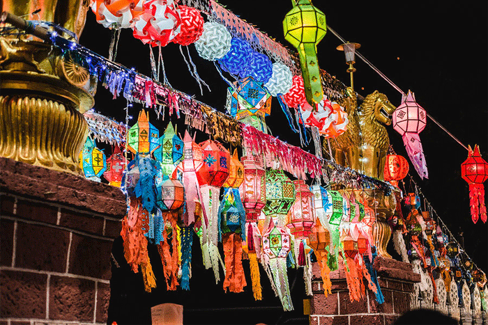 Thai sky lanterns (Khom Loi) are a magical and symbolic Chiang Mai souvenir